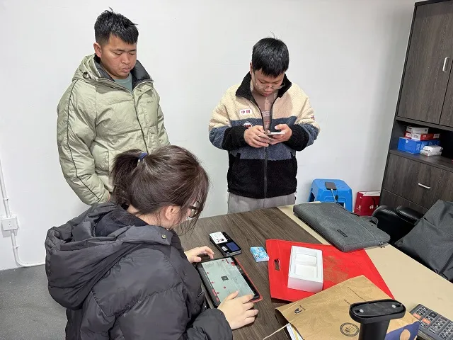 上门服务暖企心    “薪”情直达添动能