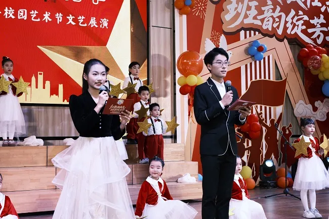 红歌激壮志，班韵绽芳华