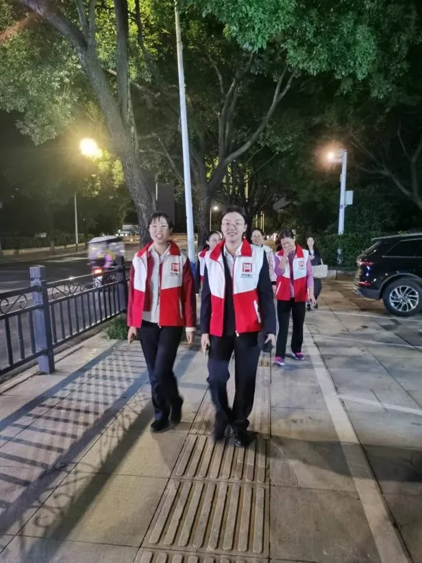 “护航二十大”共建平安柯桥  民泰银行与社区共行动